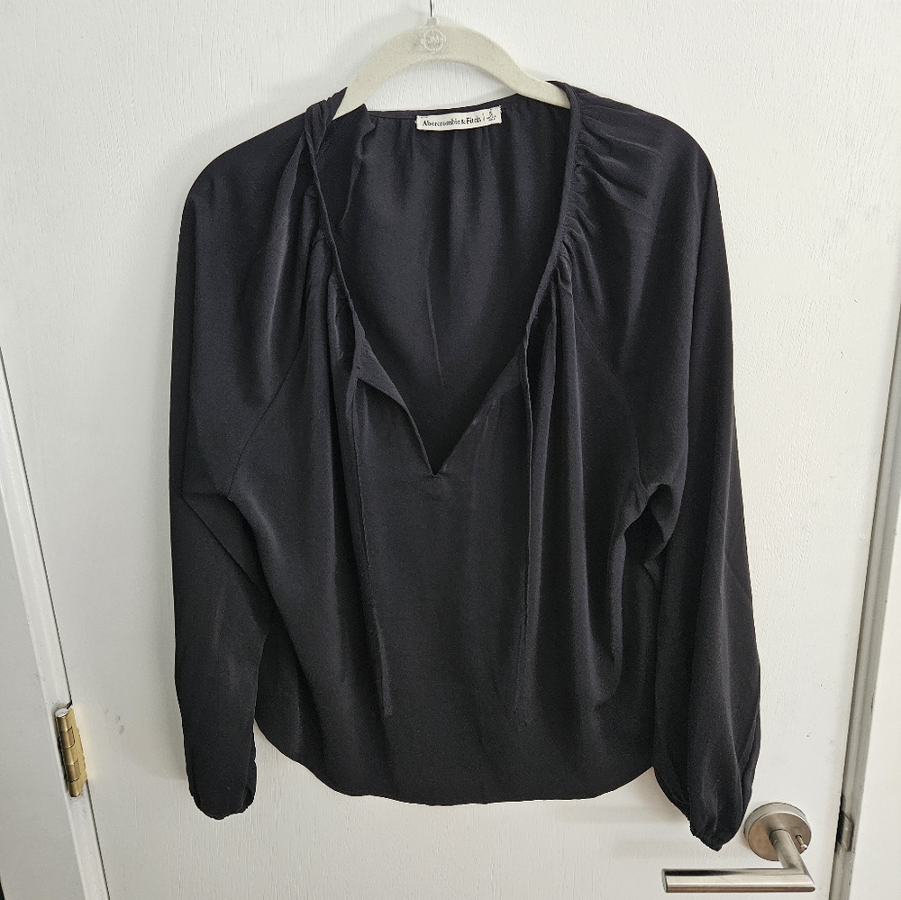 Abercrombie & Fitch Tie Front Blouse